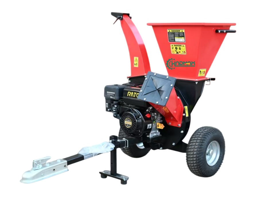 CS703 wood chipper